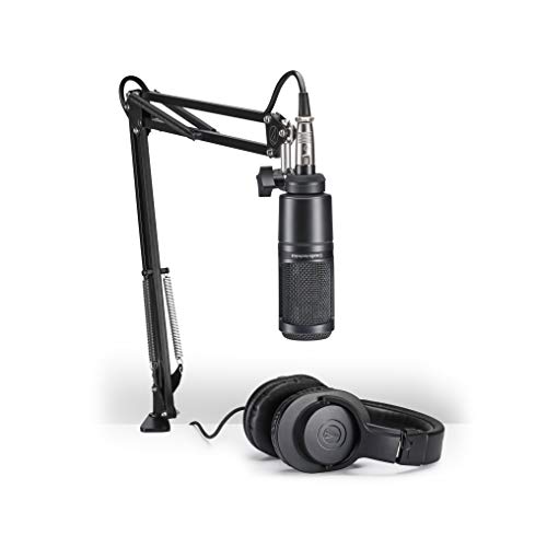 audio-technica AT2020PK 用于流媒体/播客的人声麦克风包，包括 XLR 心形电容麦克风、可调节吊臂和监听耳机，黑色