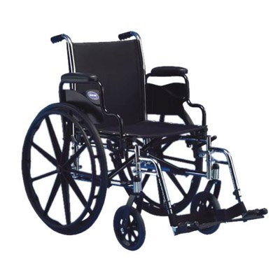 Invacare Tracer SX5 轻型手动轮椅座椅尺寸：16 英寸宽 x 16 英寸深，扶手：翻转式办公桌长度