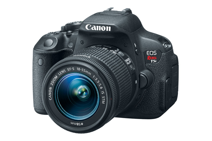 Canon EOS Rebel T5i 700D数码单反18.0MP相机，配备18-55mm EF-S f / 3.5-5.6 IS STM镜头，3.0英寸可变角度触摸屏LCD，黑色