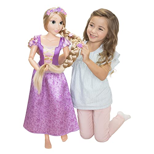 Disney Princess Rapunzel 娃娃 Playdate 32 个高大、可动，我的尺寸铰接式娃娃，穿着紫色连衣裙，配有梳子，用于梳理金色长发、花环发带和发夹