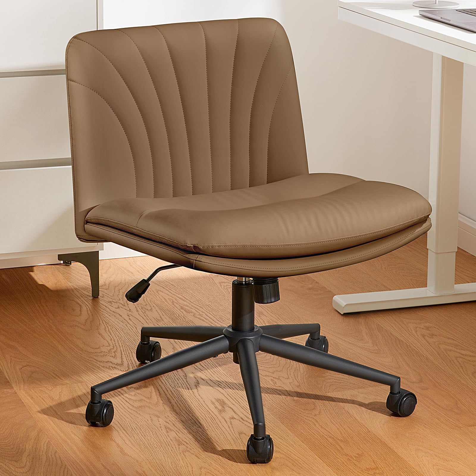 Marsail 无扶手-带轮办公桌椅：PU 皮革交叉腿宽椅，舒适可调节旋转电脑任务椅，适合家庭、办公室、化妆、小空间、卧室