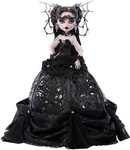 Monster High 吸血鬼之心德古拉娃娃，身着奢华黑色舞会礼服，配有优雅头饰和配饰（亚马逊独家）